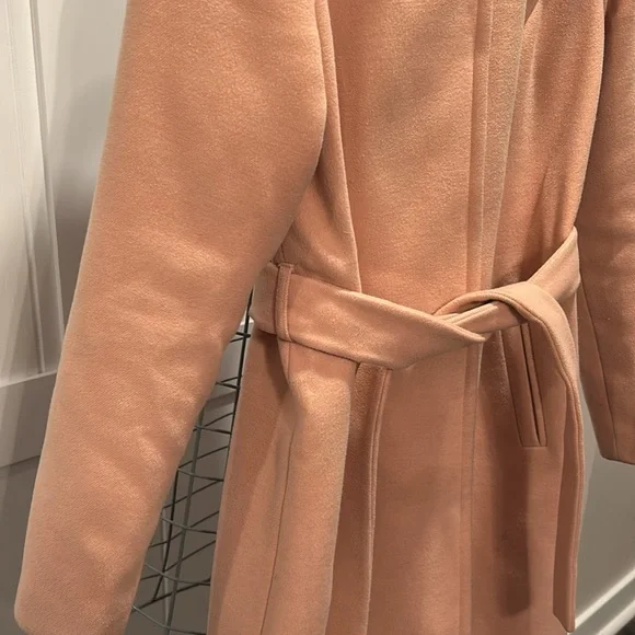 Perfect peach coat - Picture 3 of 6